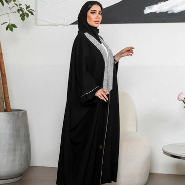 عبايه بشت فري سايز كريب مع شك سلفر