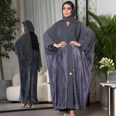 عبايه بليزرفري سايز كريب رمادي مع بيلسيه